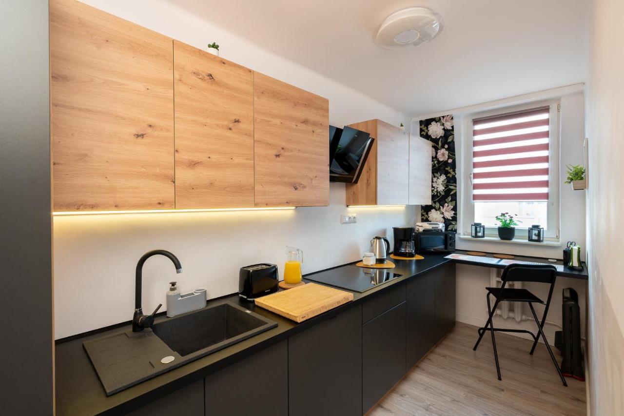 Staymoovers - Ladne Mieszkanie W Poblizu Energylandii - Parking Zator Kültér fotó